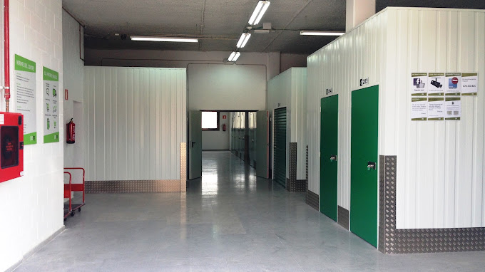 Plusbox - Terrassa - Trastero en Terrassa