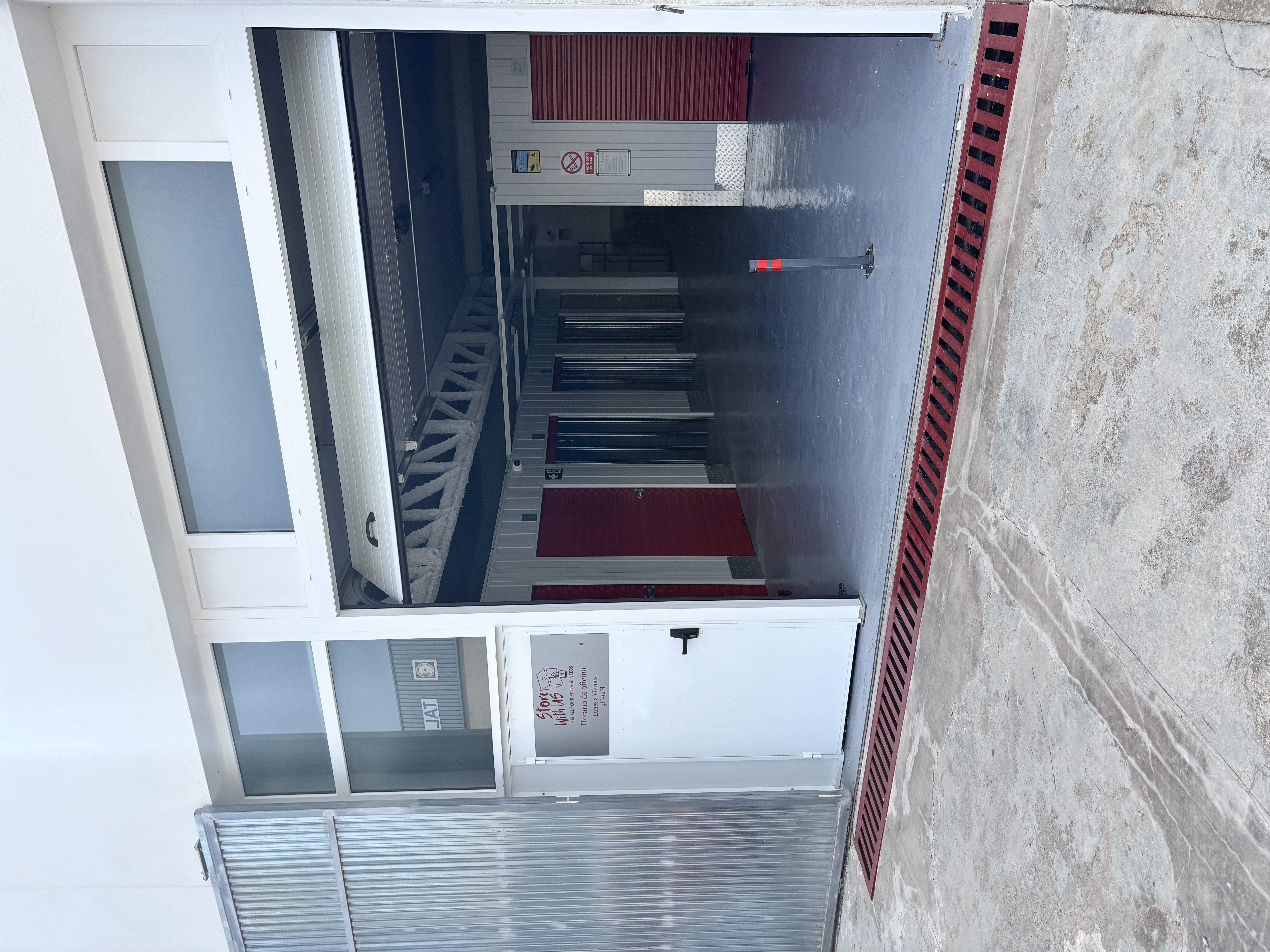 Store With Us S.I. - Gonzalo Ortiola - Trastero en Ondara