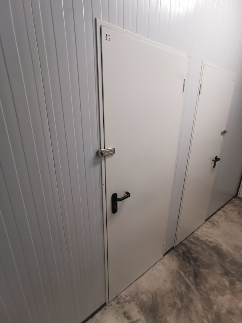 Trasteros Economicos Oliver - Calle De Muniesa - Trastero en Zaragoza