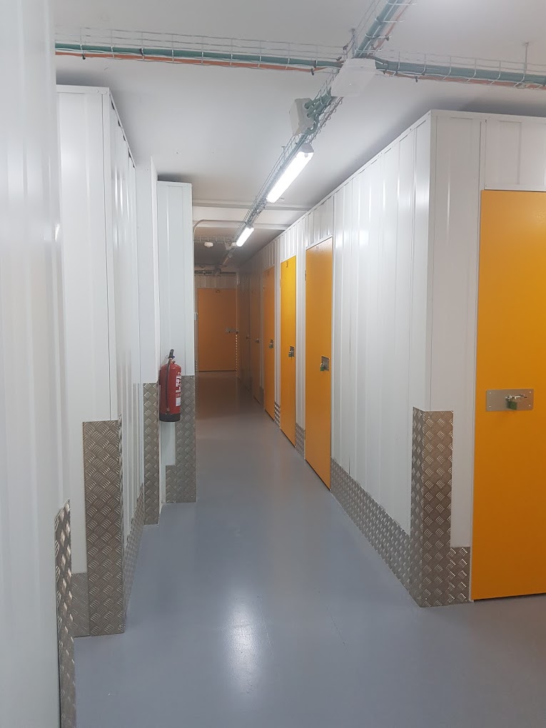 Zona Trasteros - Barcelona - Trastero en Sant Cugat del Vallès