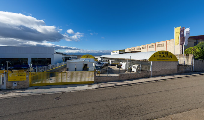Aparca Y Almacena - Tudela - Trastero en Tudela