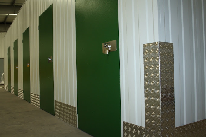 Box Rent Self Storage - Calle Turquesa 12 - Trastero en Valladolid
