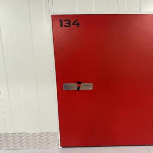 CC Storages - Las Chafiras - Trastero en Arona