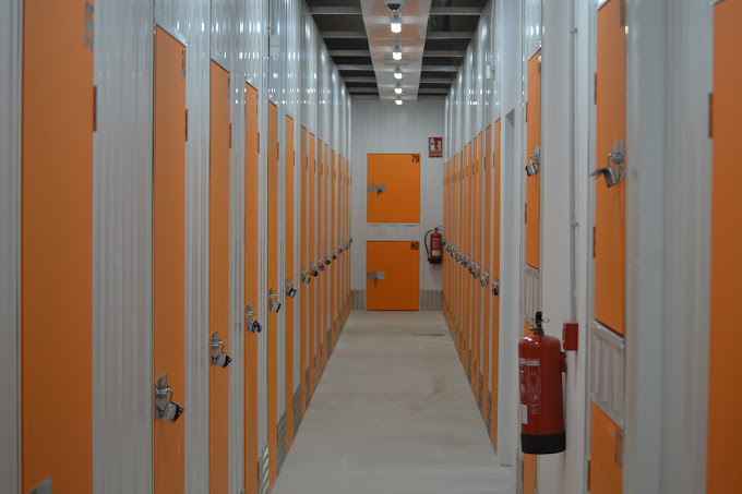 Easy Lock Self Storage - Calle Nuestra Señora Del Agua - Trastero en Zaragoza