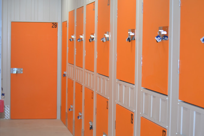 Easy Lock Self Storage - Calle Nuestra Señora Del Agua - Trastero en Zaragoza