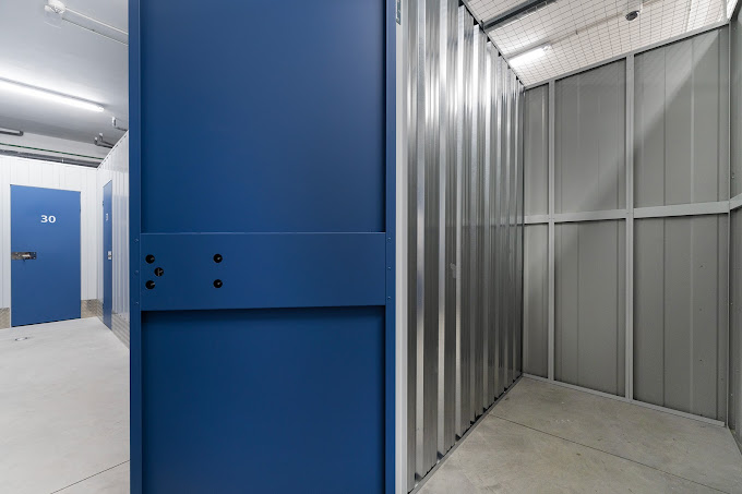 Factory Storage - Germans Schembri - Trastero en Palma